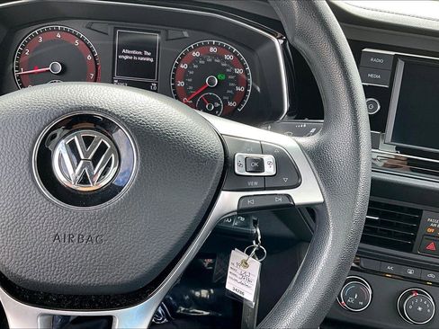 Used 2019 Volkswagen Jetta S image 17