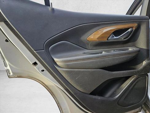 Used 2018 GMC Terrain SLE image 17