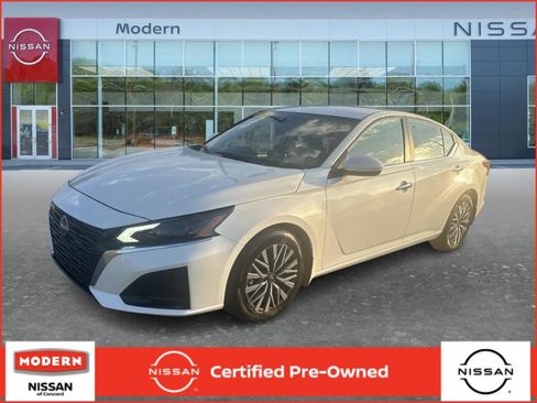 Certified 2023 Nissan Altima 2.5 SV FWD image 1