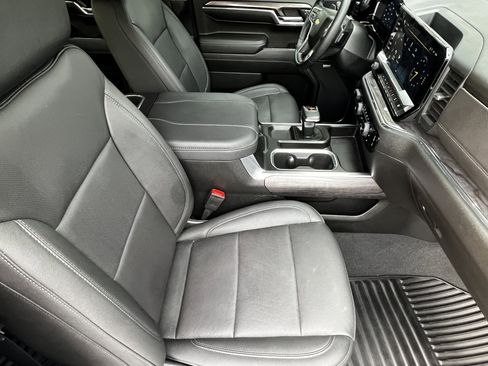 Used 2024 Chevrolet Silverado 1500 LTZ w/ Technology Package image 44