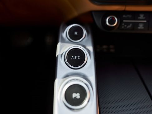 Used 2018 Ferrari GTC4Lusso image 66