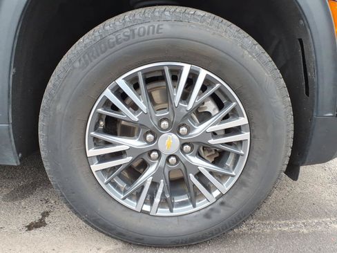 Used 2024 Chevrolet Traverse LT AWD/4WD image 7