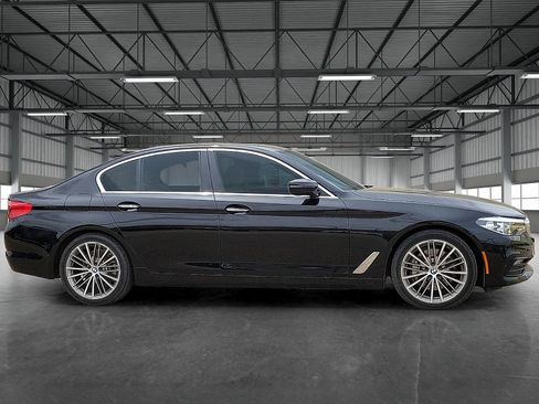 Used 2018 BMW 530i xDrive AWD/4WD image 5