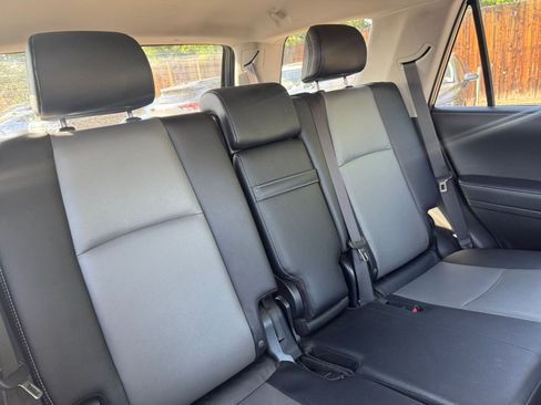 Used 2023 Toyota 4Runner SR5 Premium w/ SR5 Premium Package AWD/4WD image 18