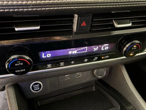 Used 2023 Nissan Rogue SV FWD image 24