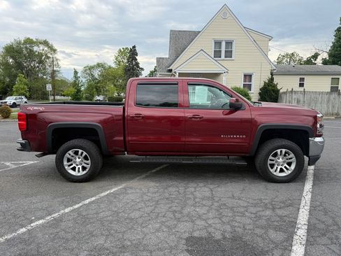 Used 2017 Chevrolet Silverado 1500 LT w/ All Star Edition AWD/4WD image 2