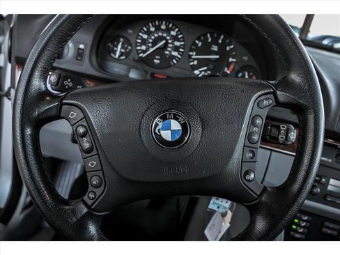 Used 2002 BMW 525i Sedan image 17