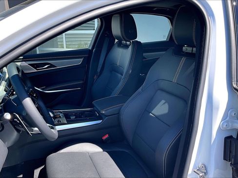 New 2024 Jaguar XF R-Dynamic SE image 9