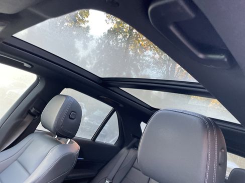 Certified 2024 Mercedes-Benz GLE 450 4MATIC image 21