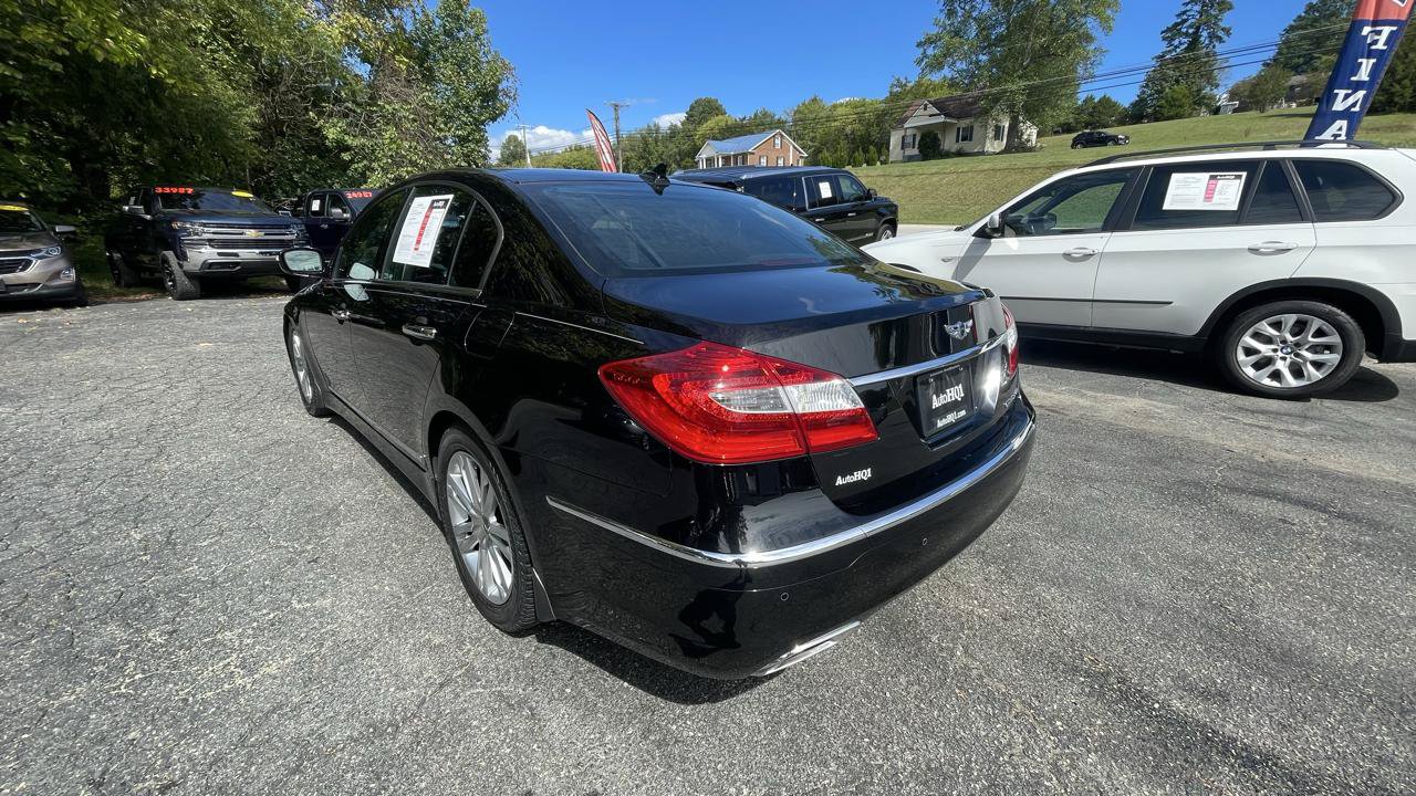 Used 2012 Hyundai Genesis 4.6 RWD image 6