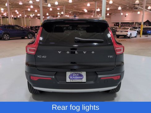 Used 2022 Volvo XC40 T5 Momentum w/ Premium Package AWD/4WD image 5