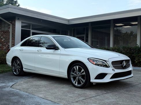 Used 2019 Mercedes-Benz C 300 4MATIC Sedan image 3