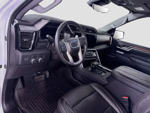 Used 2024 GMC Sierra 1500 Denali w/ Denali Reserve Package AWD/4WD image 3