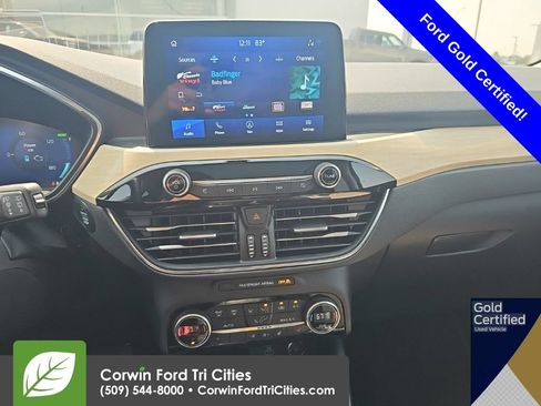 Used 2021 Ford Escape Titanium w/ Titanium Elite Package AWD/4WD image 6