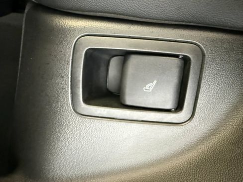Used 2023 Maserati Grecale GT AWD/4WD image 36