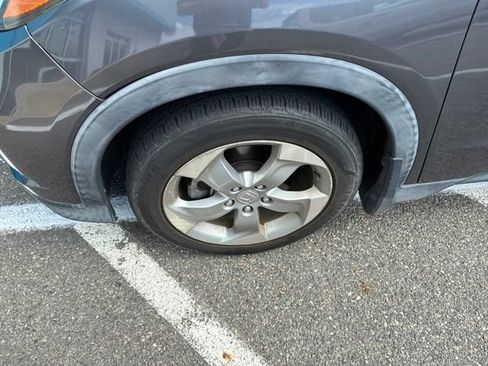 Used 2016 Honda HR-V LX image 3