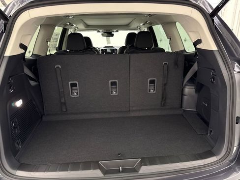 New 2025 Subaru Ascent Limited image 27