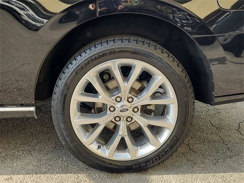 Used 2019 Ford Expedition Platinum image 33