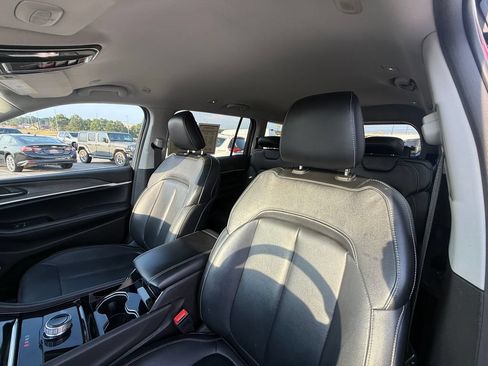 Used 2022 Jeep Grand Cherokee L Limited RWD image 21