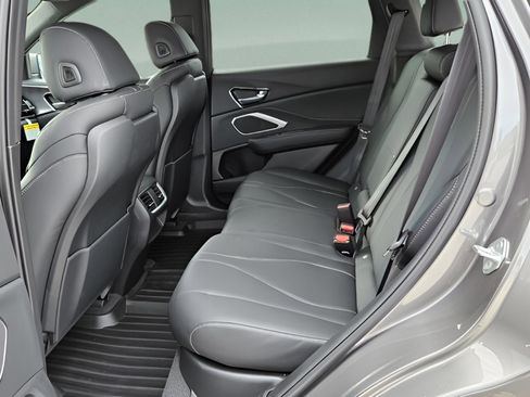 New 2025 Acura RDX SH-AWD image 11