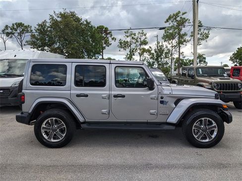 Certified 2018 Jeep Wrangler Unlimited Sahara image 3
