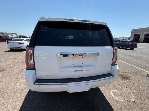 Used 2018 GMC Yukon XL Denali RWD image 3