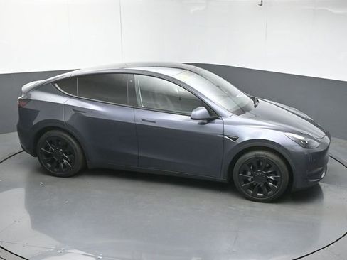 Used 2023 Tesla Model Y Long Range AWD/4WD image 47