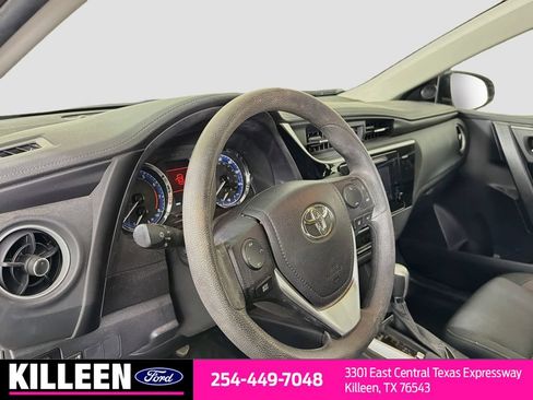 Used 2017 Toyota Corolla LE w/ Carpet Mat Package (TMS) FWD image 11