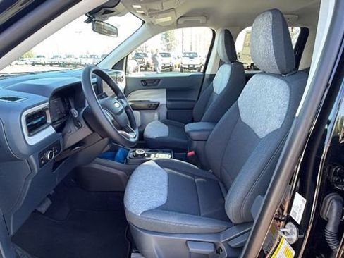 New 2026 Ford Maverick XLT image 32