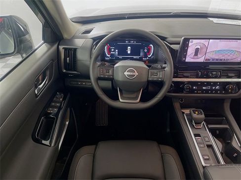 New 2026 Nissan Pathfinder SL image 16