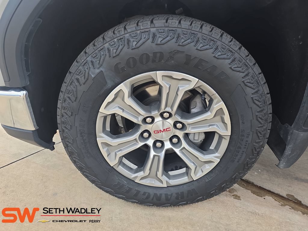 Used 2025 GMC Sierra 1500 SLT AWD/4WD image 34