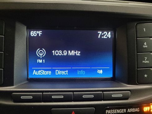 Used 2018 Ford Explorer XLT FWD image 25
