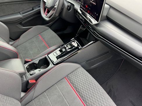 New 2026 Volkswagen GTI SE image 16