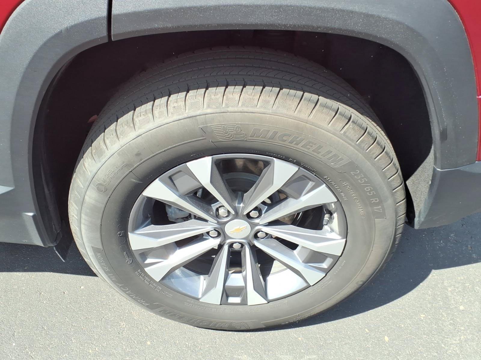 Used 2026 Chevrolet Equinox LT AWD/4WD image 21