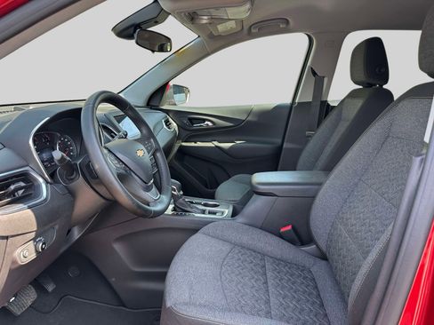 Used 2024 Chevrolet Equinox LT AWD/4WD image 16