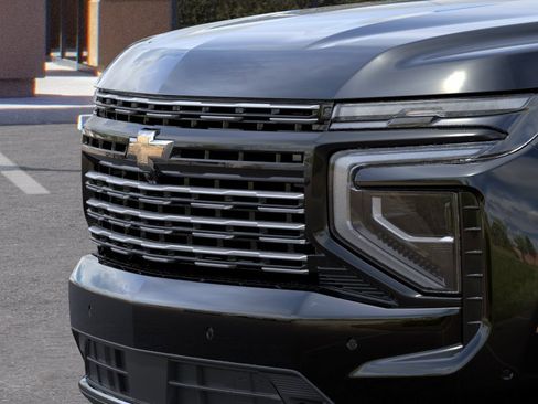 New 2026 Chevrolet Suburban High Country AWD/4WD image 13