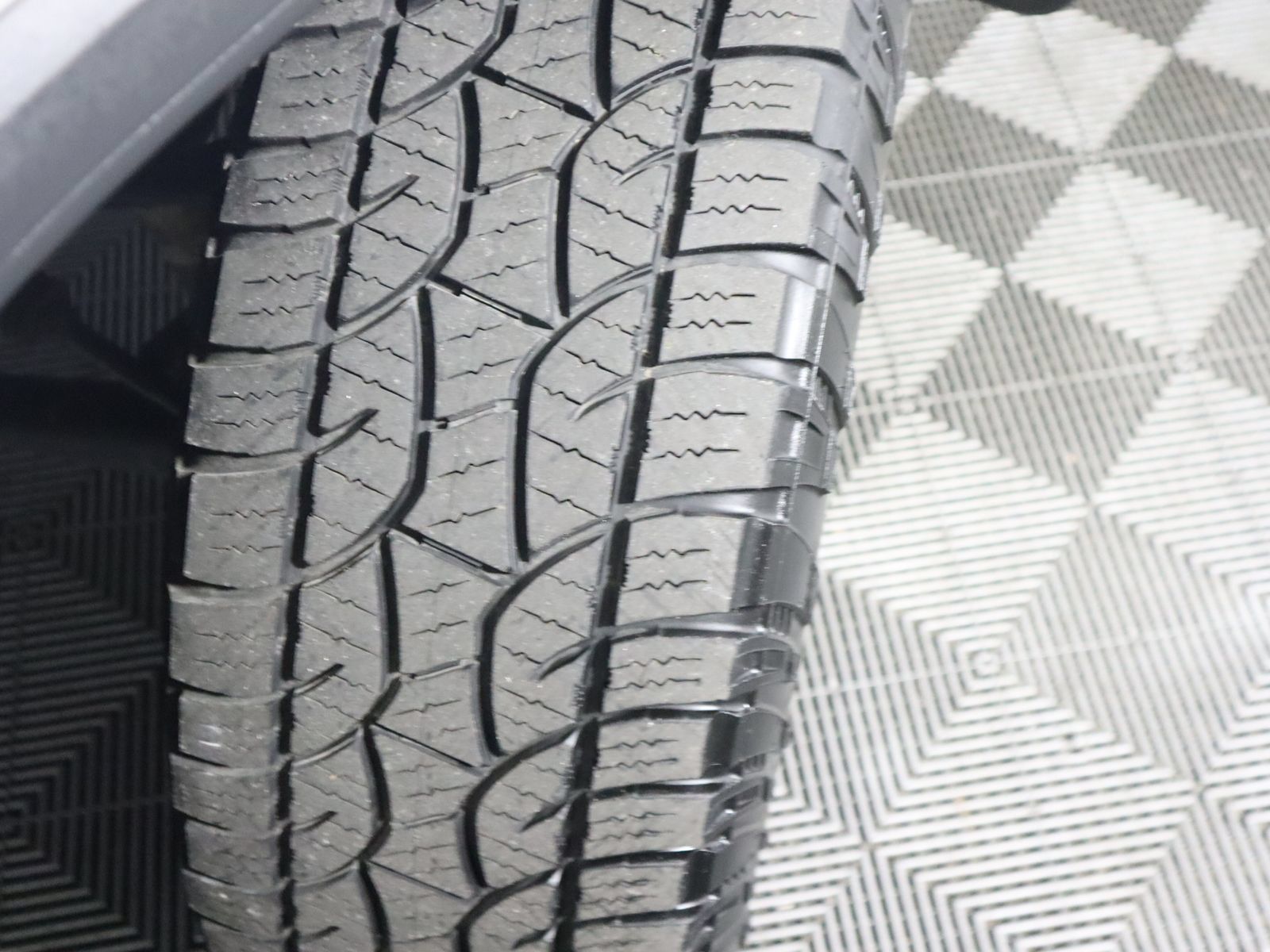 Used 2018 GMC Sierra 1500 SLT AWD/4WD image 23