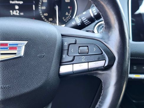 Used 2023 Cadillac XT4 Luxury w/ Cold Weather Package AWD/4WD image 29
