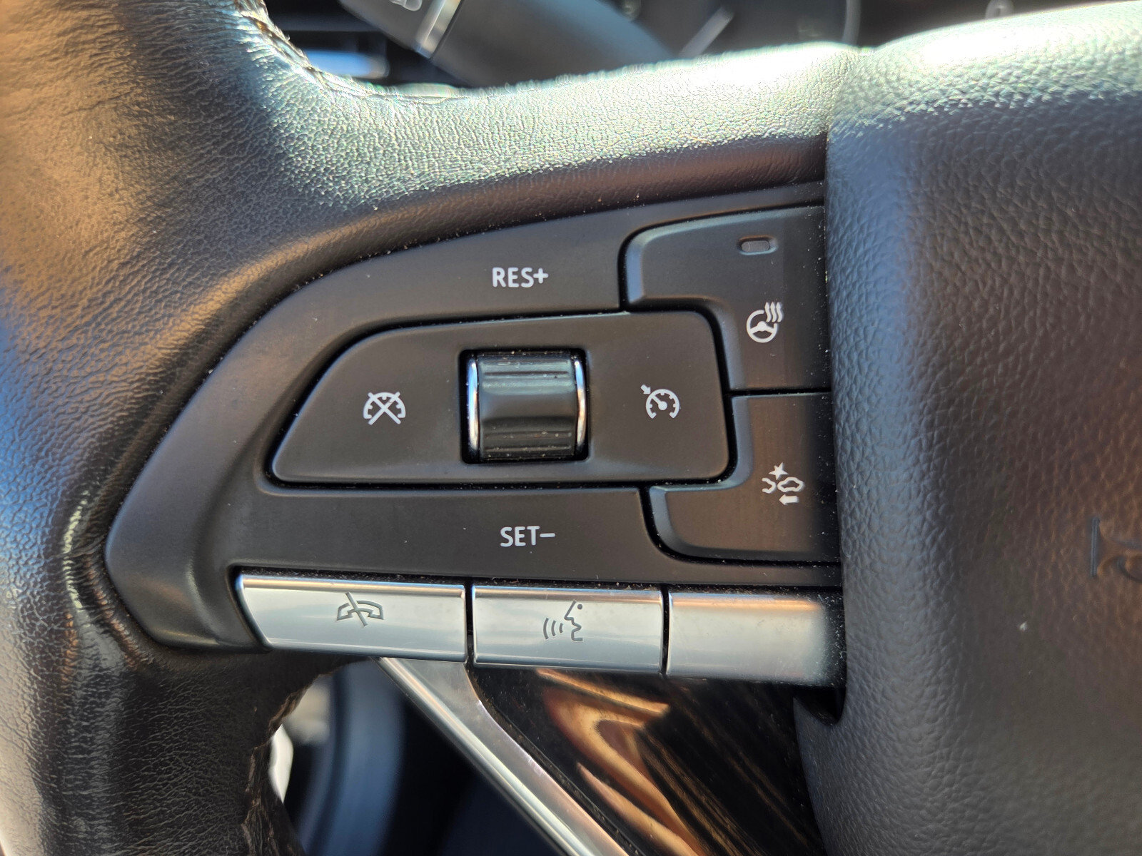 Used 2021 Cadillac XT6 Premium Luxury FWD image 23