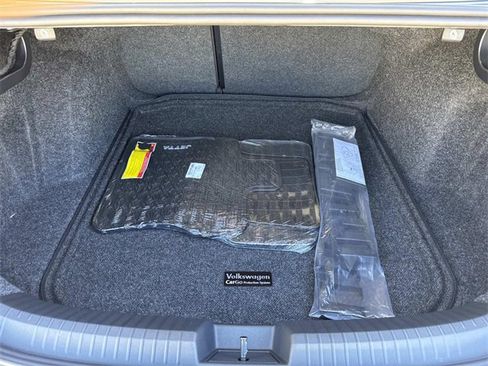 New 2026 Volkswagen Jetta SE image 5