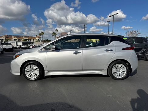 Used 2022 Nissan Leaf S image 7