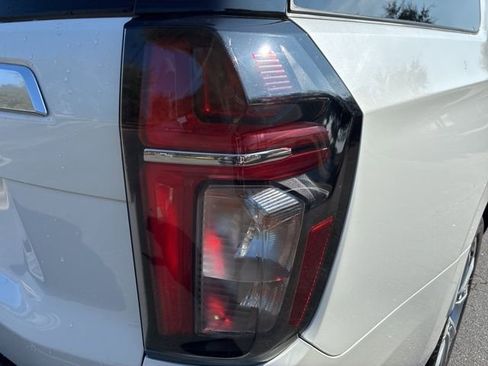 Used 2024 Chevrolet Suburban High Country image 14