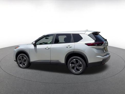 Used 2025 Nissan Rogue SV FWD image 10