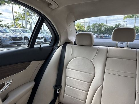 Used 2019 Mercedes-Benz C 300 Sedan image 18
