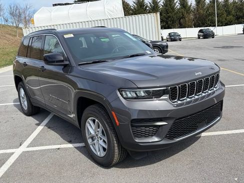 New 2026 Jeep Grand Cherokee Laredo X AWD/4WD image 2