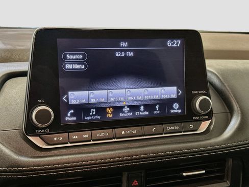 Used 2023 Nissan Rogue S AWD/4WD image 21