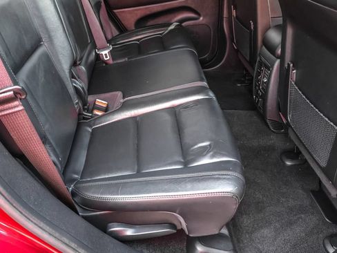 Used 2022 Jeep Grand Cherokee Limited w/ Tech Group AWD/4WD image 36