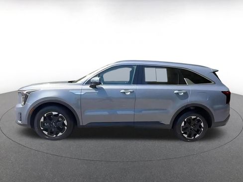Used 2024 Kia Sorento S FWD image 10
