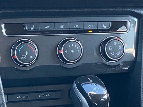 Used 2023 Volkswagen Tiguan S image 10