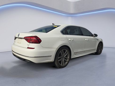 Used 2017 Volkswagen Passat 1.8T R-Line FWD image 7